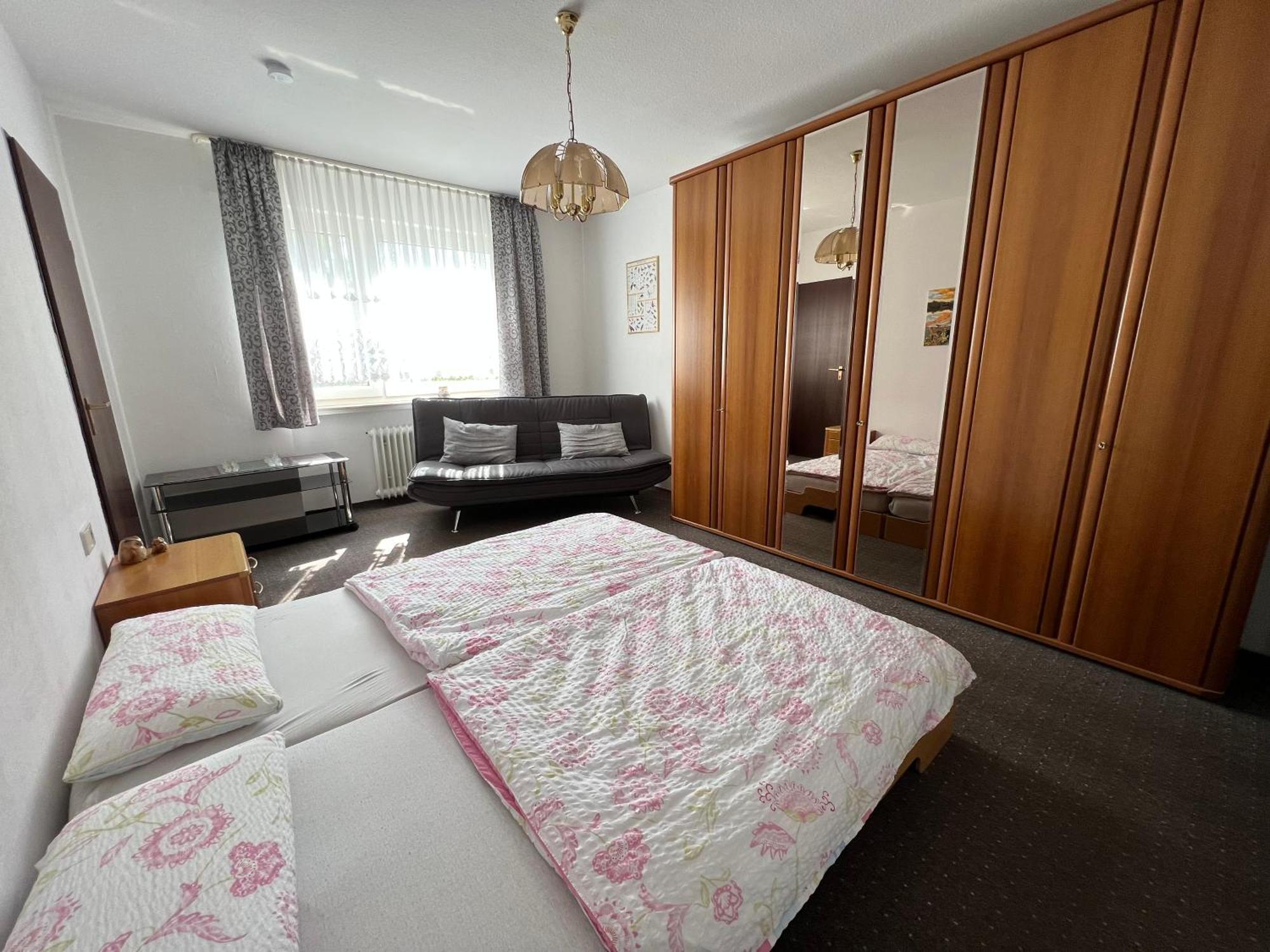 Lichtdurchflutete Grosse Wohnung 施韦尔姆 外观 照片